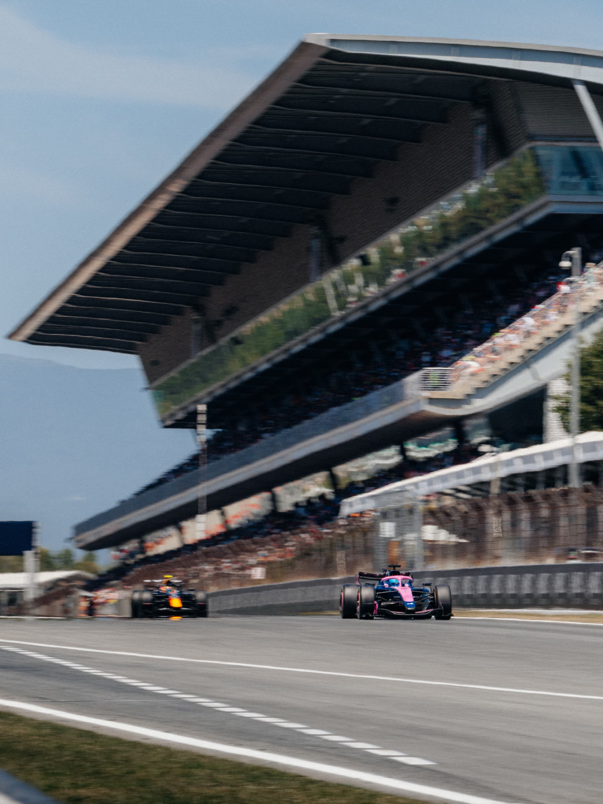 HADJAR ET GASLY OFFRENT UN DOUBLE DE POINTS À BARCELONE