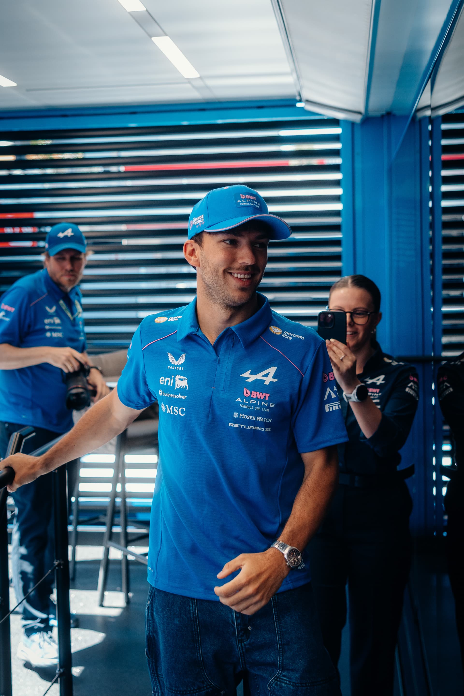 MONACO: ZWEI HERAUSRAGENDE FAHRTEN, GASLY UND HADJAR BEIDE IN DEN TOP VIER BESTÄTIGT