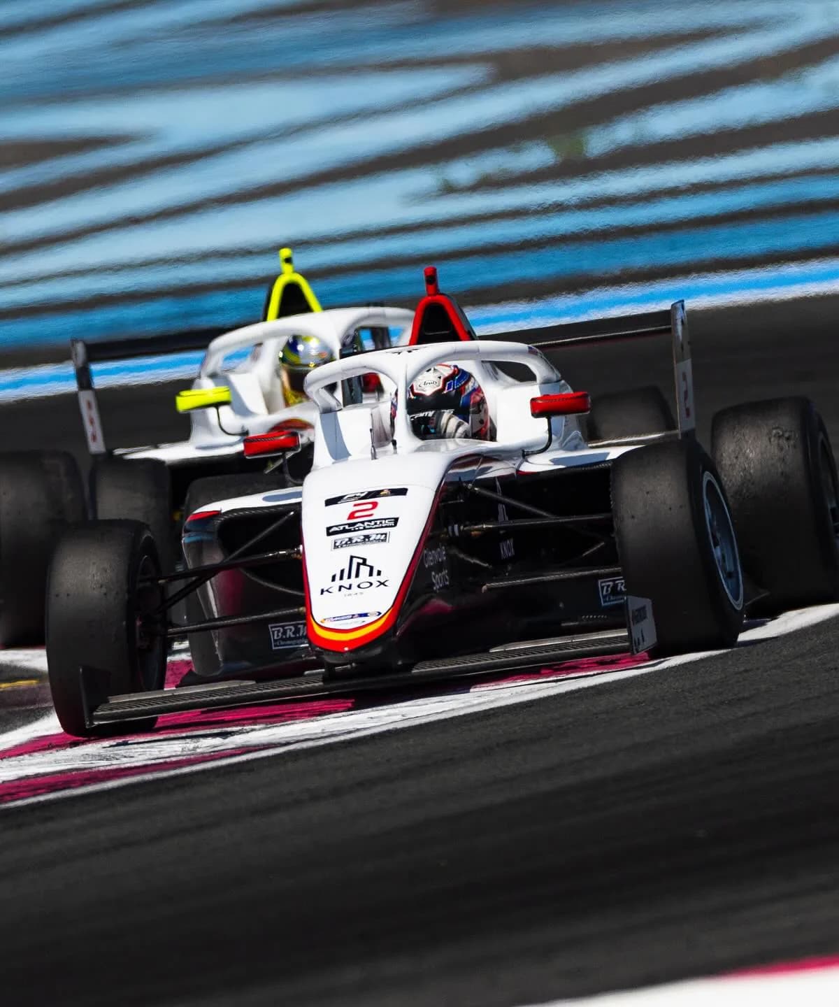 Pilote et agence